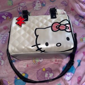 Hello Kitty White and Black Quilted Shoulder Bag